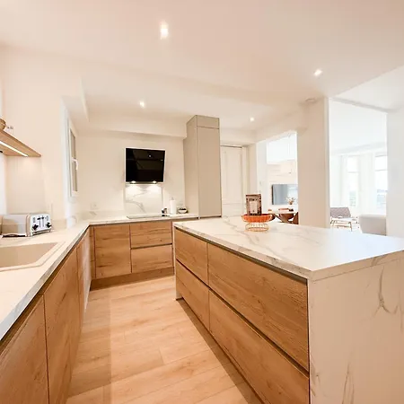 Appartement 5a - Facing Port & Town Hall