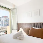 Apartamento 5a - Facing Port & Town Hall *