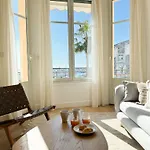 5a - Facing Port & Town Hall Apartman Cannes